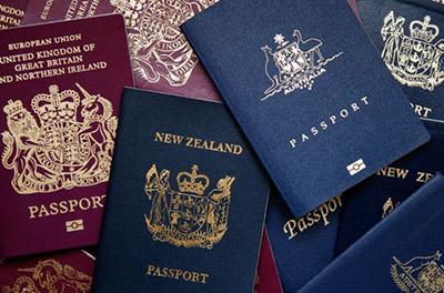 Двойное гражданство: кто из украинцев должен сдать «дополнительные» паспорта