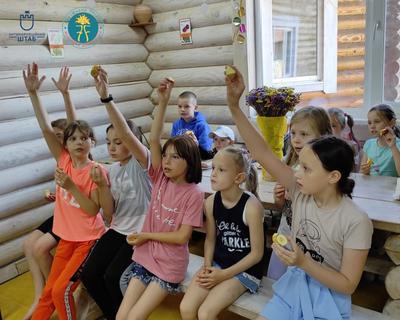 Под Киевом открылся летний лагерь для детей-переселенцев