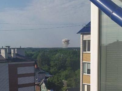 В соцсетях сообщают о мощном взрыве в Брянской области РФ