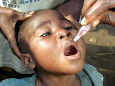 Билл Гейтс выделил четверть миллиарда долларов на борьбу с полиомиелитом