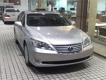  Lexus ES:   