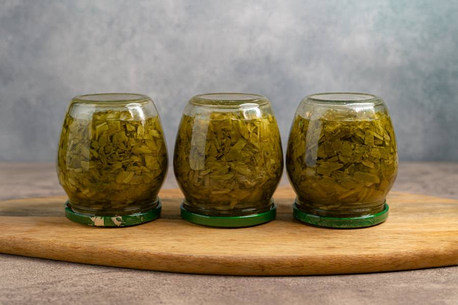 як-закрити-щавель-на-зиму-в-банках